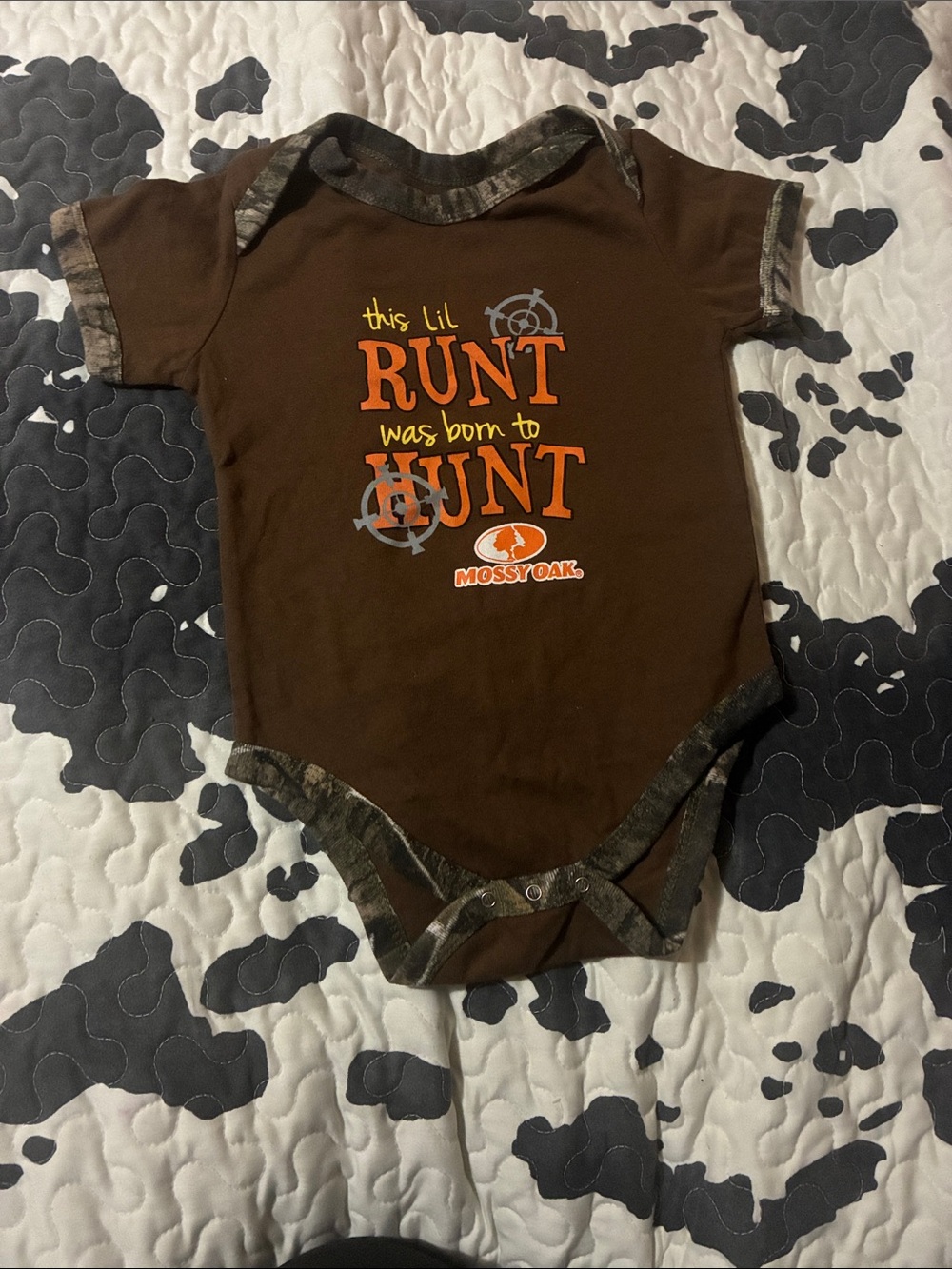 WMossy Oak Brown Baby One-Piece with Orange Hunt Graphic